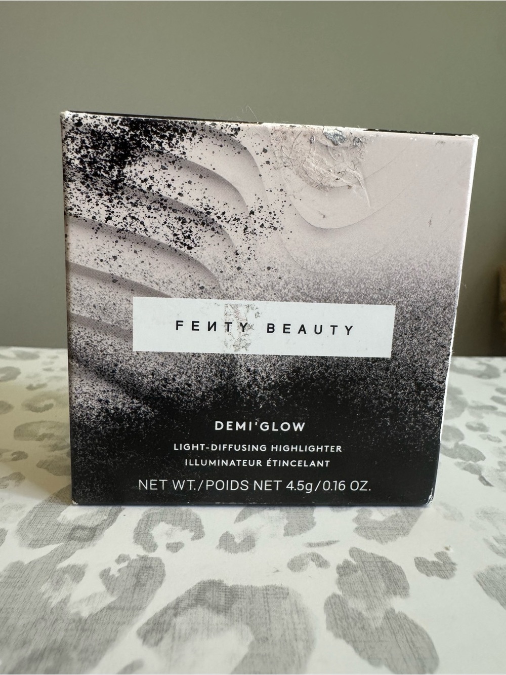 Fenty Beauty Demi'Glow Highlighter - Trophies in Truffle